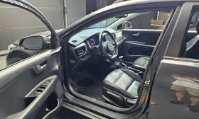 Kia Stonic Diesel 1.6 Trendy * НАЙ-ДОБРА ЦЕНА В БЪЛГАРИЯ* , снимка 11