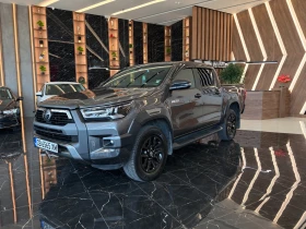 Toyota Hilux INVINCIBLE , снимка 1