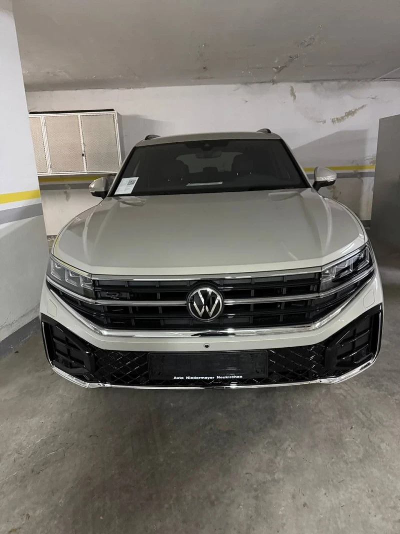 VW Touareg R-Line, снимка 1 - Автомобили и джипове - 48622085