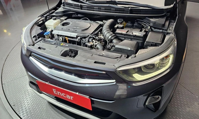 Kia Stonic Diesel 1.6 Trendy * НАЙ-ДОБРА ЦЕНА В БЪЛГАРИЯ* , снимка 6 - Автомобили и джипове - 52112129