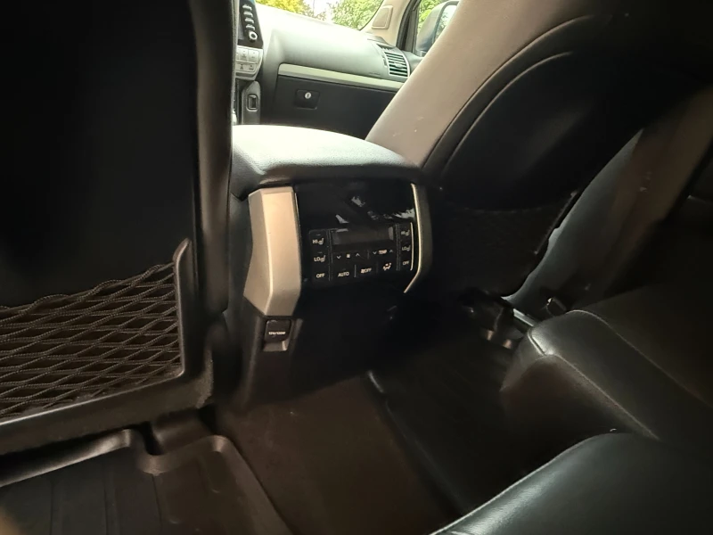 Toyota Land cruiser 150  BLACK EDITION, снимка 9 - Автомобили и джипове - 52262043