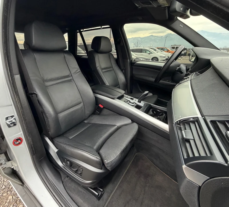 BMW X5 3.5D 286 * М-Пакет* * HUD* * Панорама* Вакуум, снимка 14 - Автомобили и джипове - 53571894