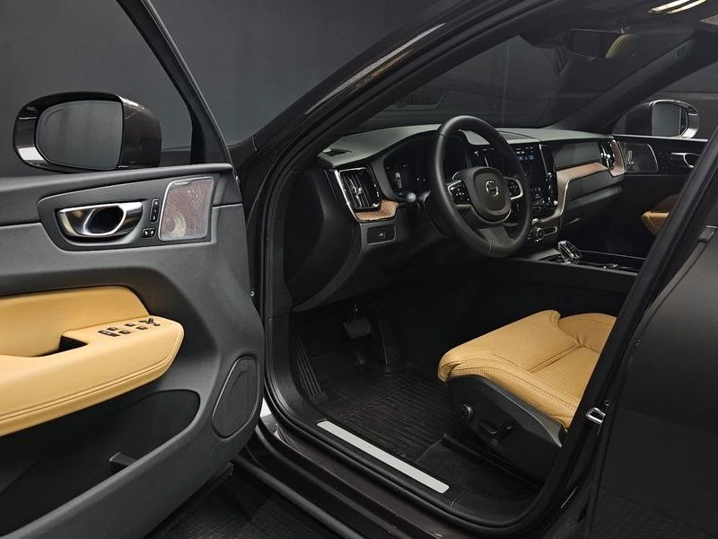 Volvo XC60 КРАЙНА ЦЕНА: 35037 EUR, снимка 9 - Автомобили и джипове - 55967153