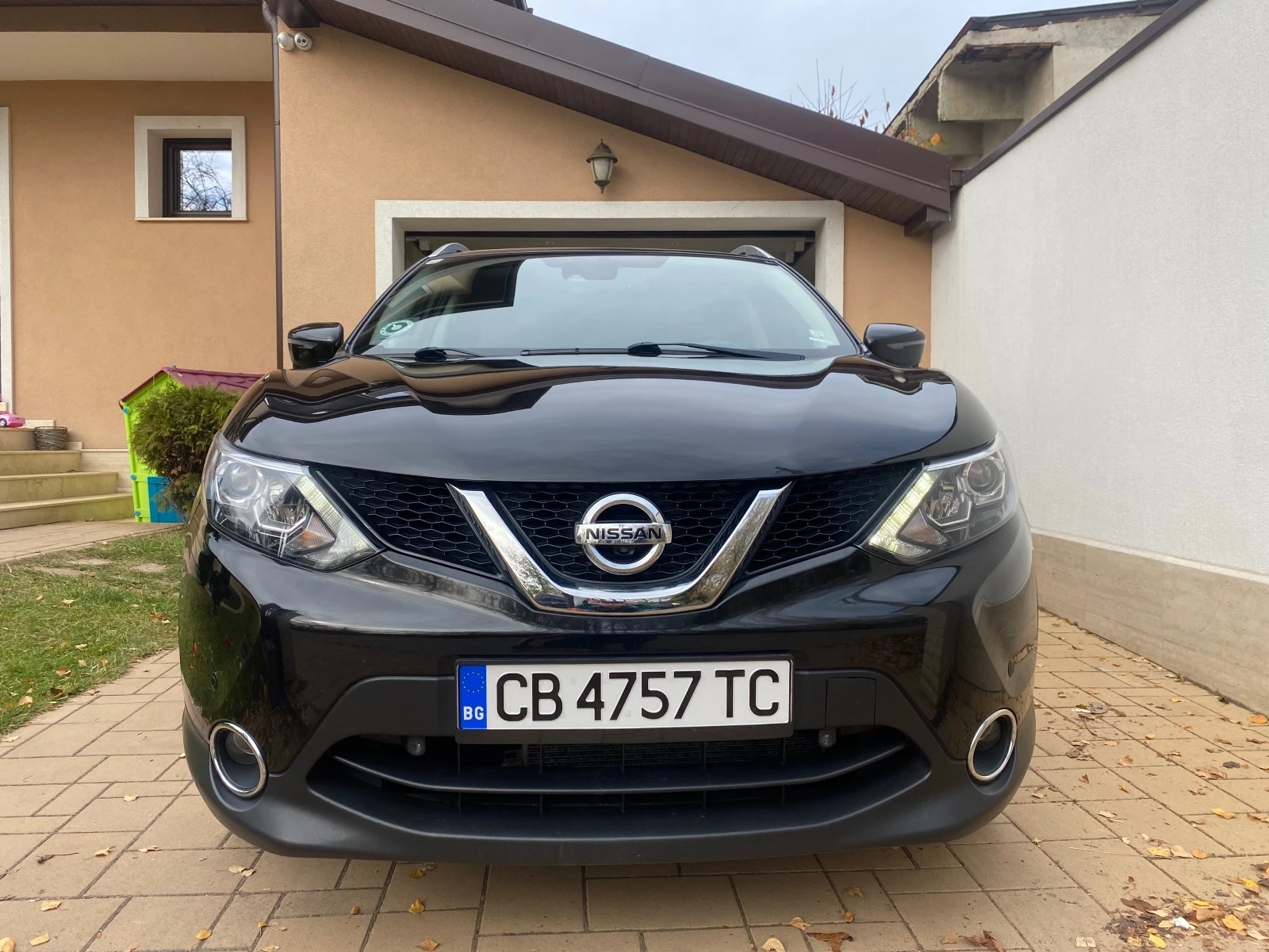 Nissan Qashqai 1.2 Dig Tekna - изображение 4