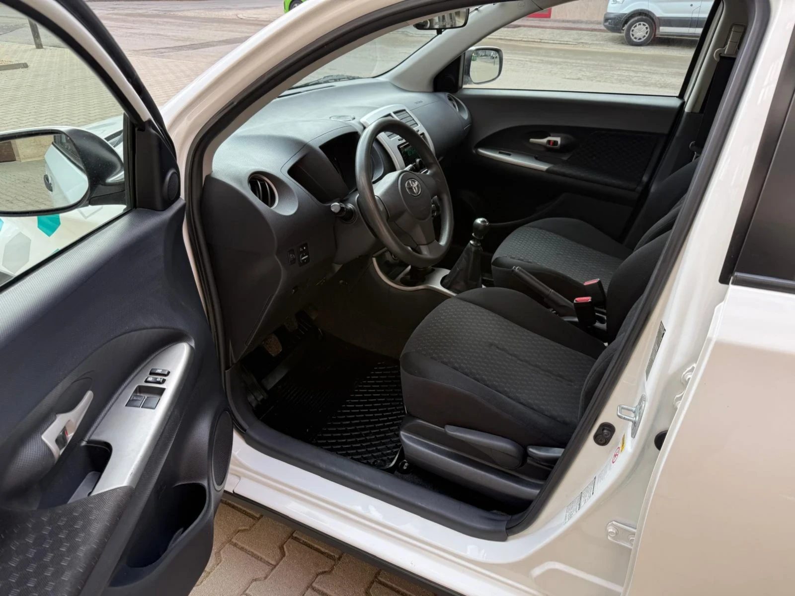 Toyota Urban Cruiser | Mobile.bg � ����������� 11