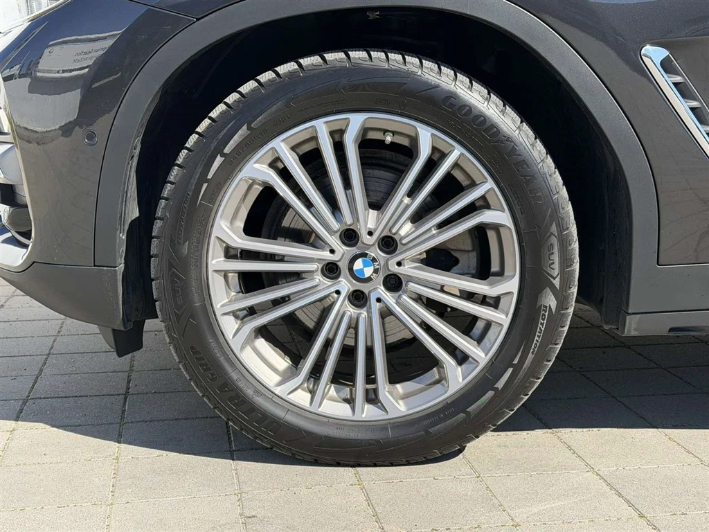 BMW X3 xDrive20d, снимка 4 - Автомобили и джипове - 53815785