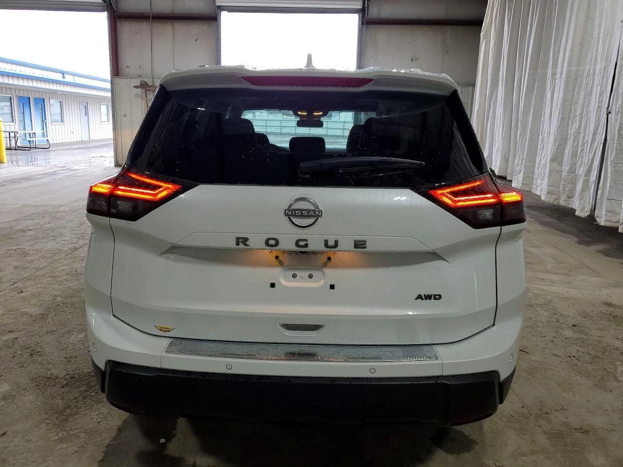 Nissan Rogue SV 4x4 КРАЙНА ЦЕНА ДО БГ!!!, снимка 6 - Автомобили и джипове - 54160151