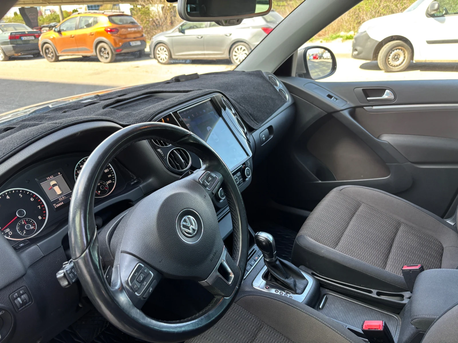 VW Tiguan 2.0 TSI Facelift (Sport & Style 4Motion), снимка 8 - Автомобили и джипове - 54361663