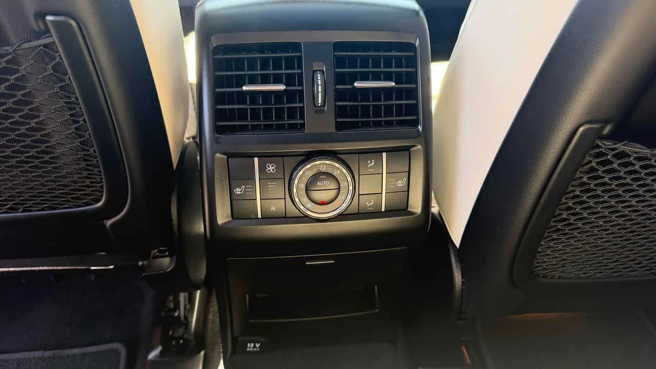Mercedes-Benz GLE 63 S AMG ПОДГРЕВИ * ПАНО * KEYLESS * ОБДУХВАНЕ * CARFAX, снимка 16 - Автомобили и джипове - 54611441