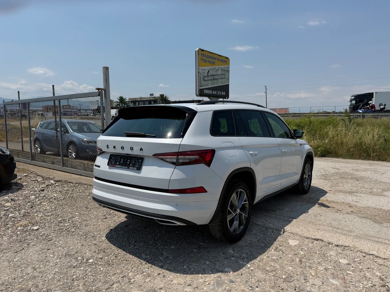 Skoda Kodiaq 2.0TDI SPORTLINE/FACE/LED/ACC/CARPLAY/ ОТ ШКОДА!!, снимка 7 - Автомобили и джипове - 55085814