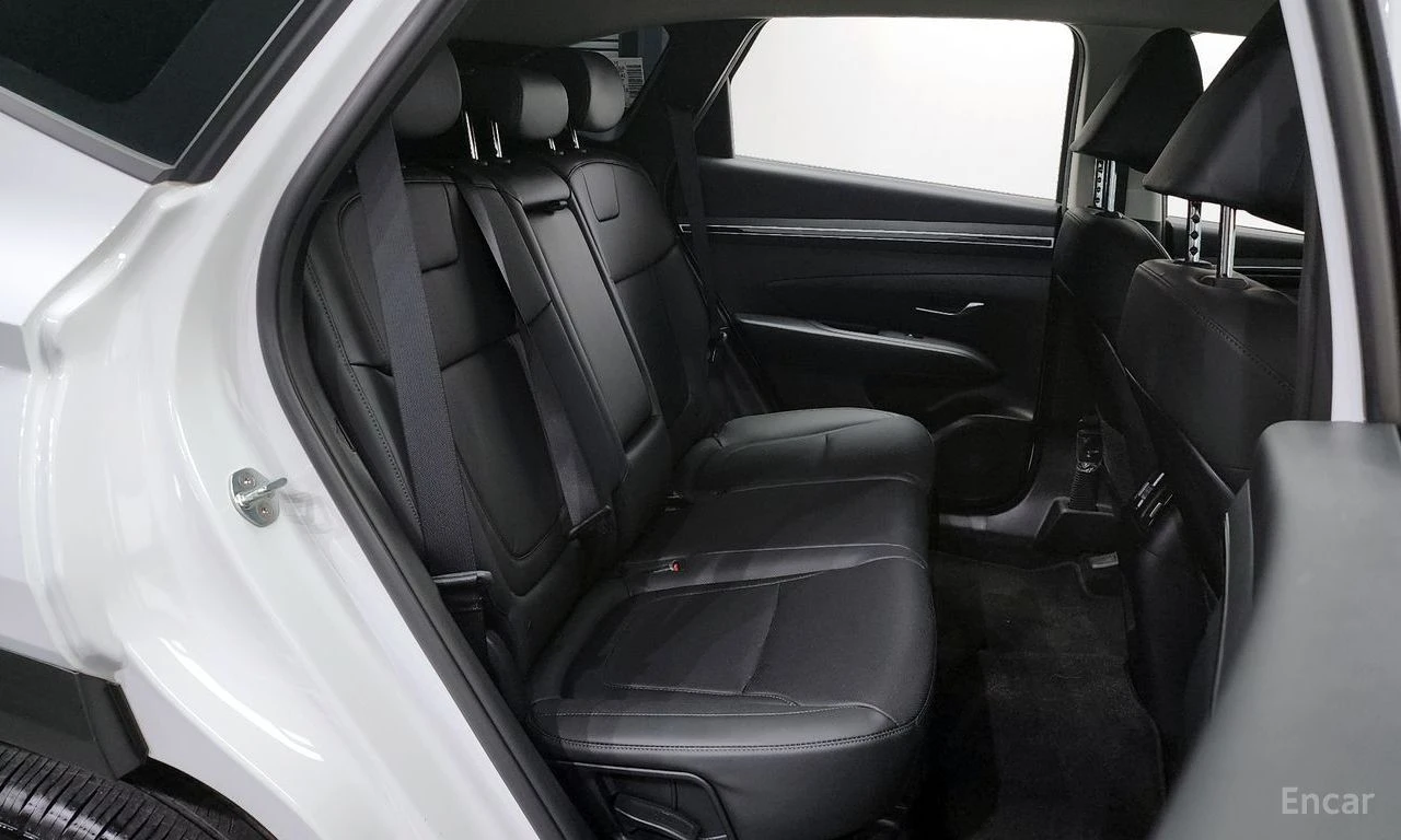 Hyundai Tucson 1.6 Turbo Premium 4x4* ПОДГРЕВ* ОБДУХВАНЕ* КАМЕРА , снимка 14 - Автомобили и джипове - 55391484