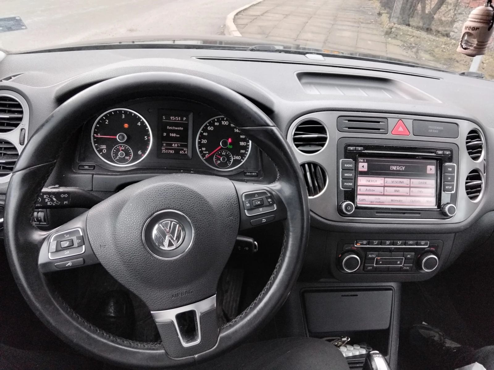VW Tiguan, снимка 9 - Автомобили и джипове - 55514358
