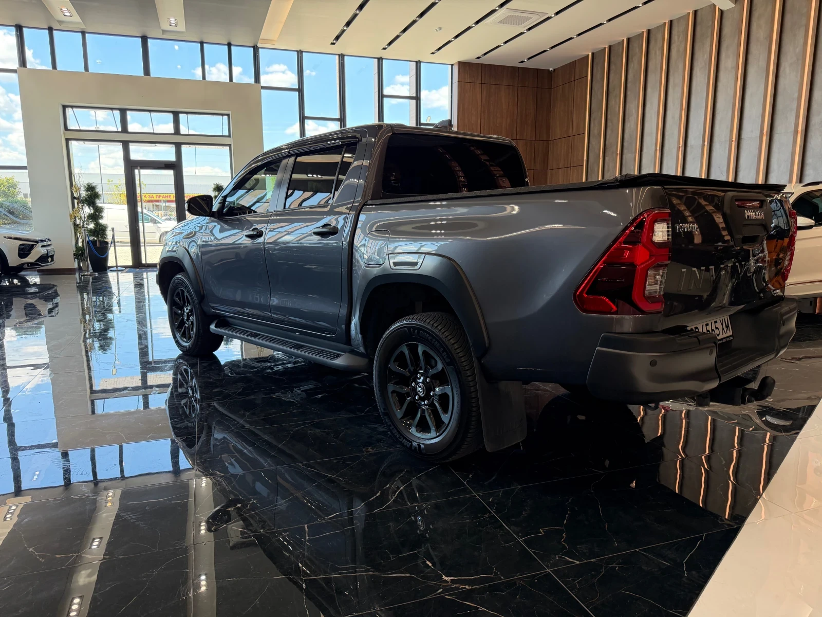 Toyota Hilux INVINCIBLE  | Mobile.bg � ����������� 6