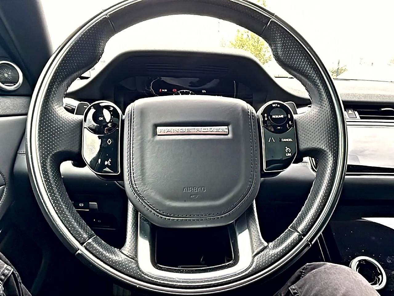 Land Rover Range Rover Evoque R-Dynamic HSE Pano Leather LED Navi, снимка 6 - Автомобили и джипове - 56259854