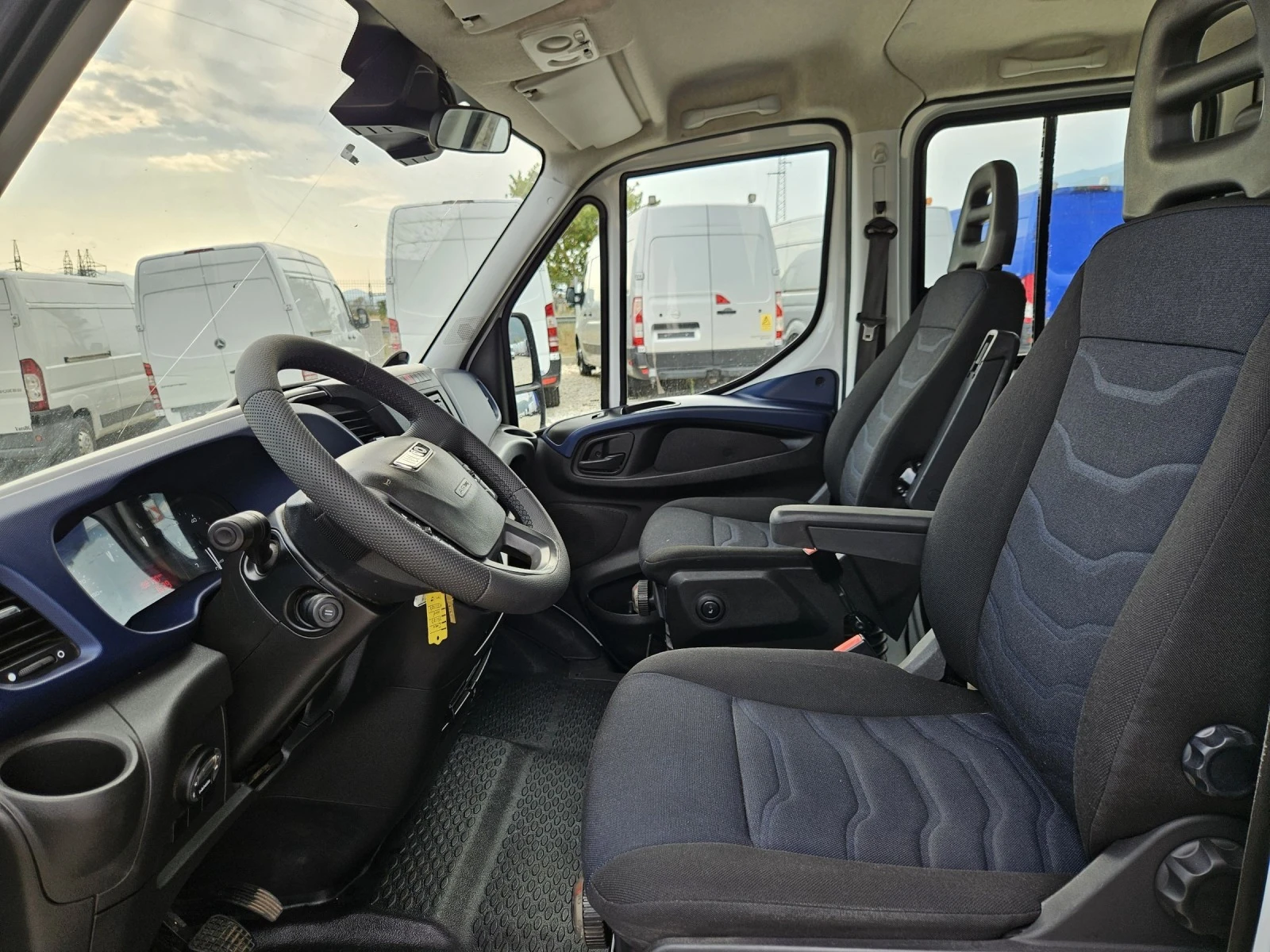 Iveco Daily 35-180 , Бордови, 6 местен - изображение 9