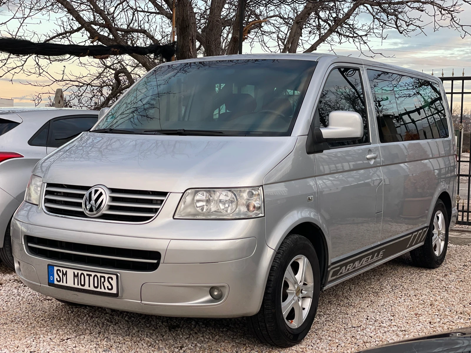 VW Caravelle 2.5 TDI 131КС 8 - изображение 2