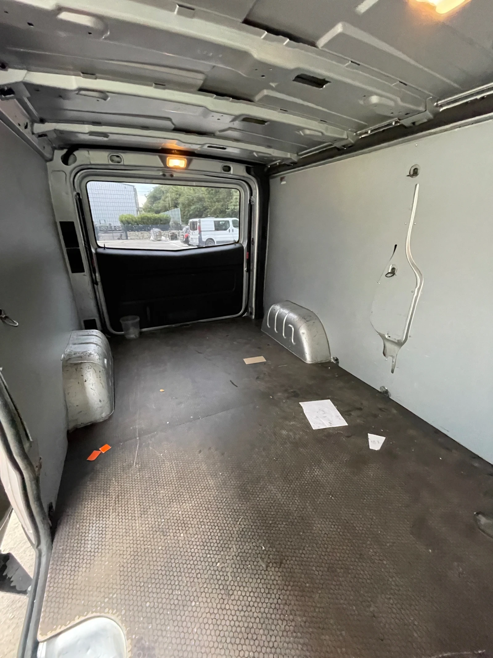 Nissan NV300 1.6 DCI - изображение 8