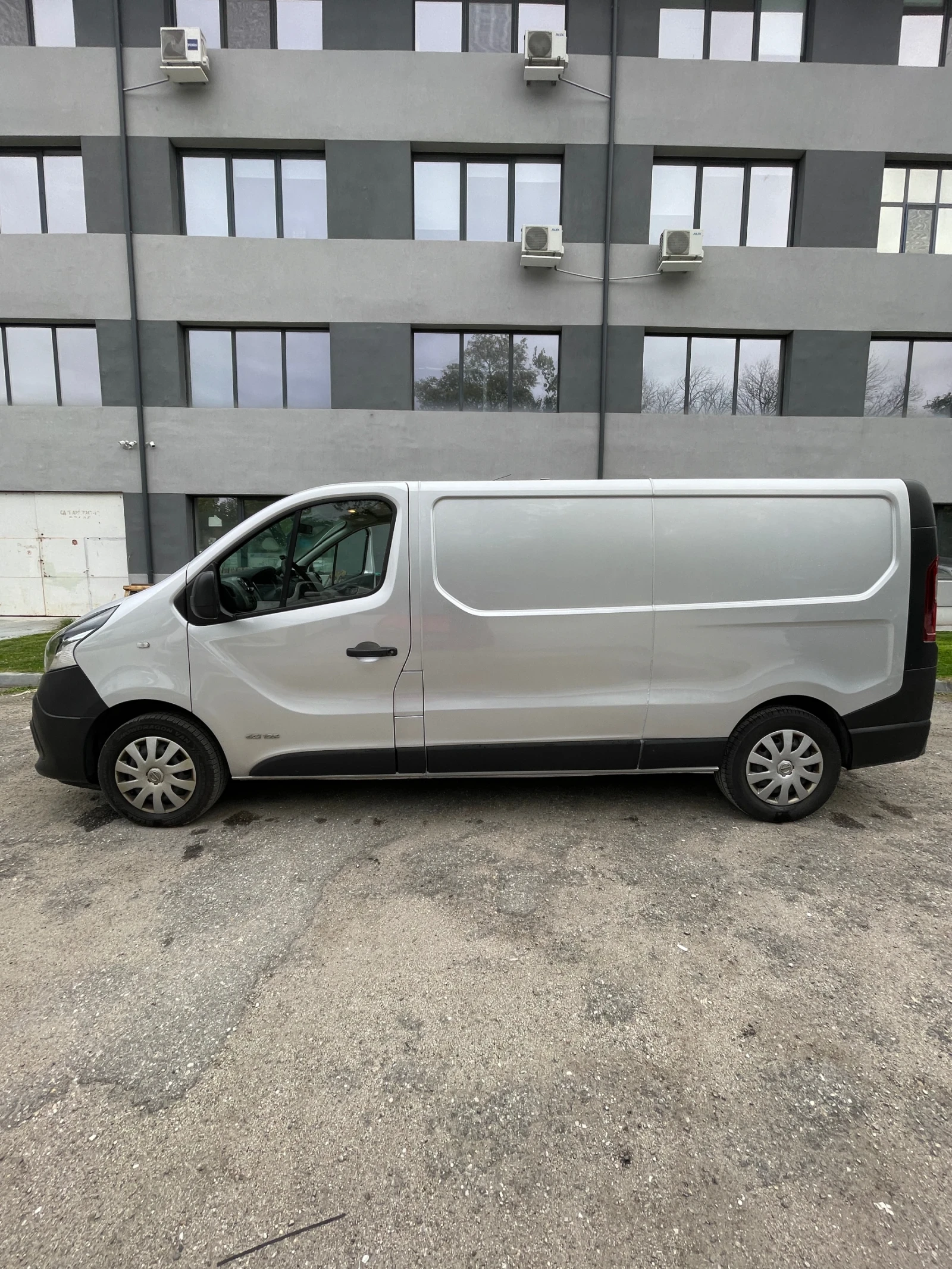 Nissan NV300 1.6 DCI - изображение 3