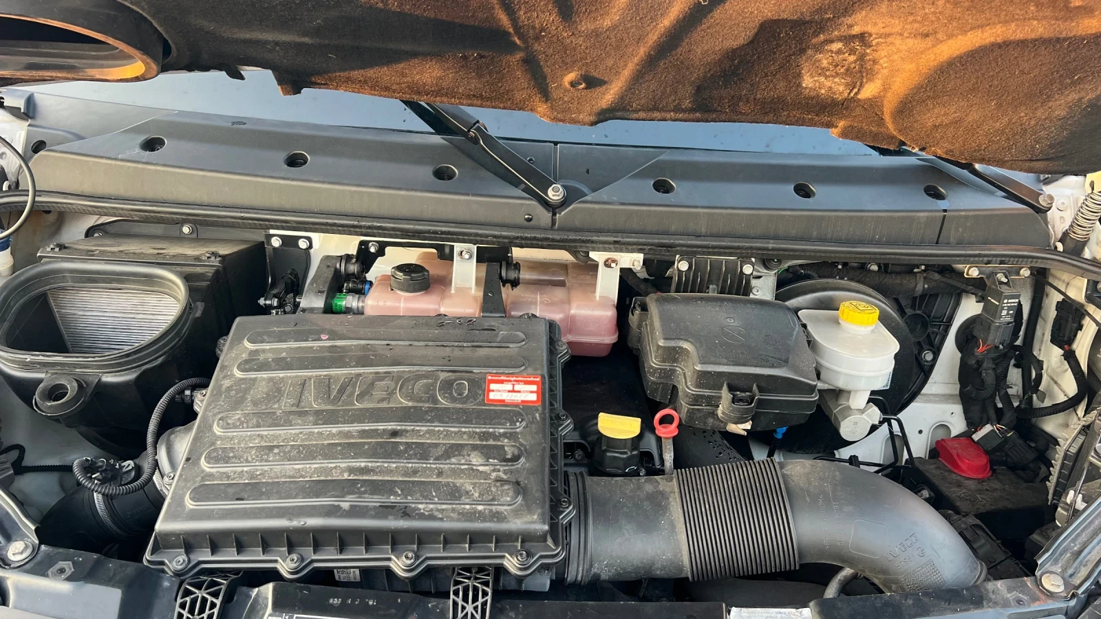 Iveco Daily 3.0 180 Hi-Matic, снимка 7 - Бусове и автобуси - 55617522
