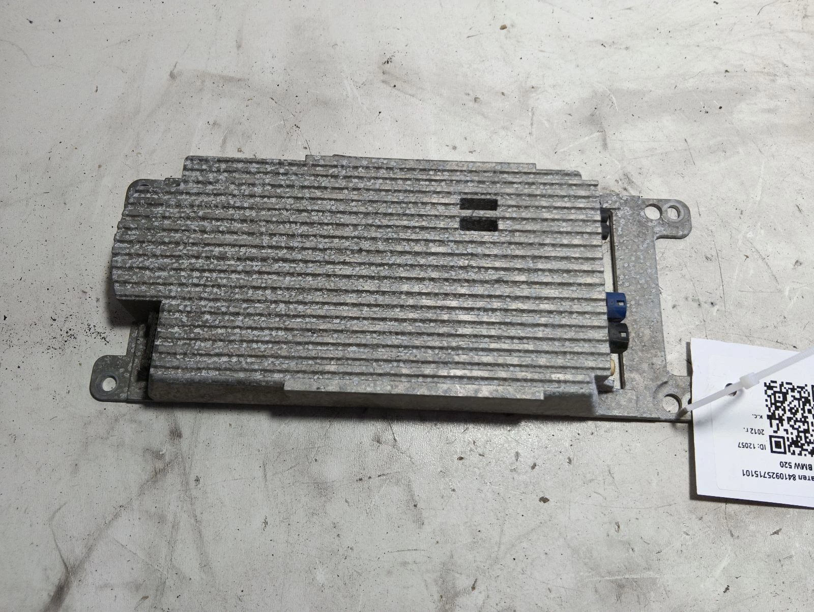 усилвател 8410925715101 седан BMW 520