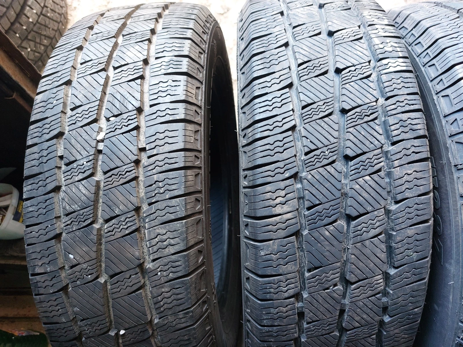 ���� 215/65R16 | Mobile.bg � ����������� 2
