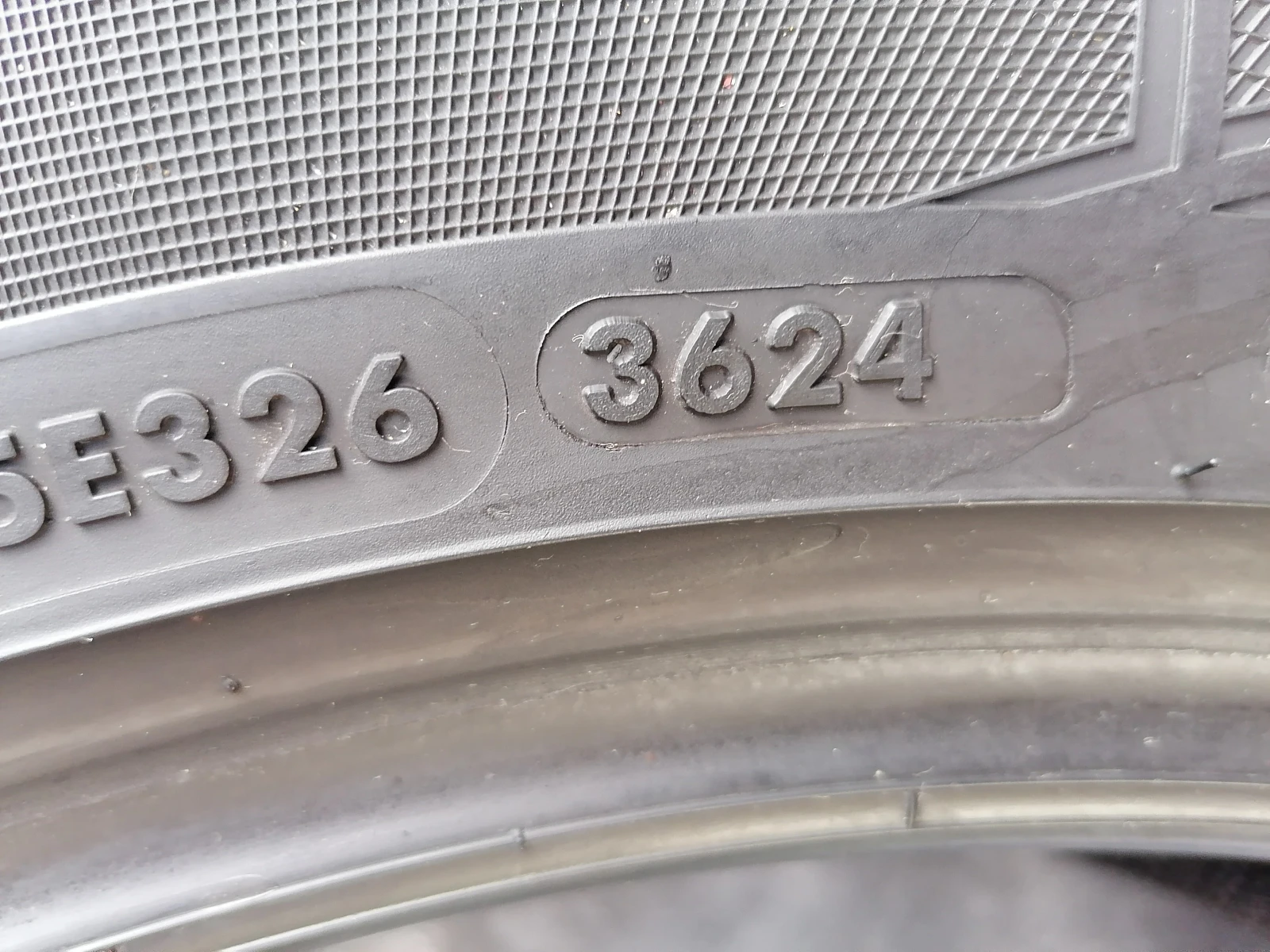 Гуми Зимни 235/60R18, снимка 6 - Гуми и джанти - 55565783