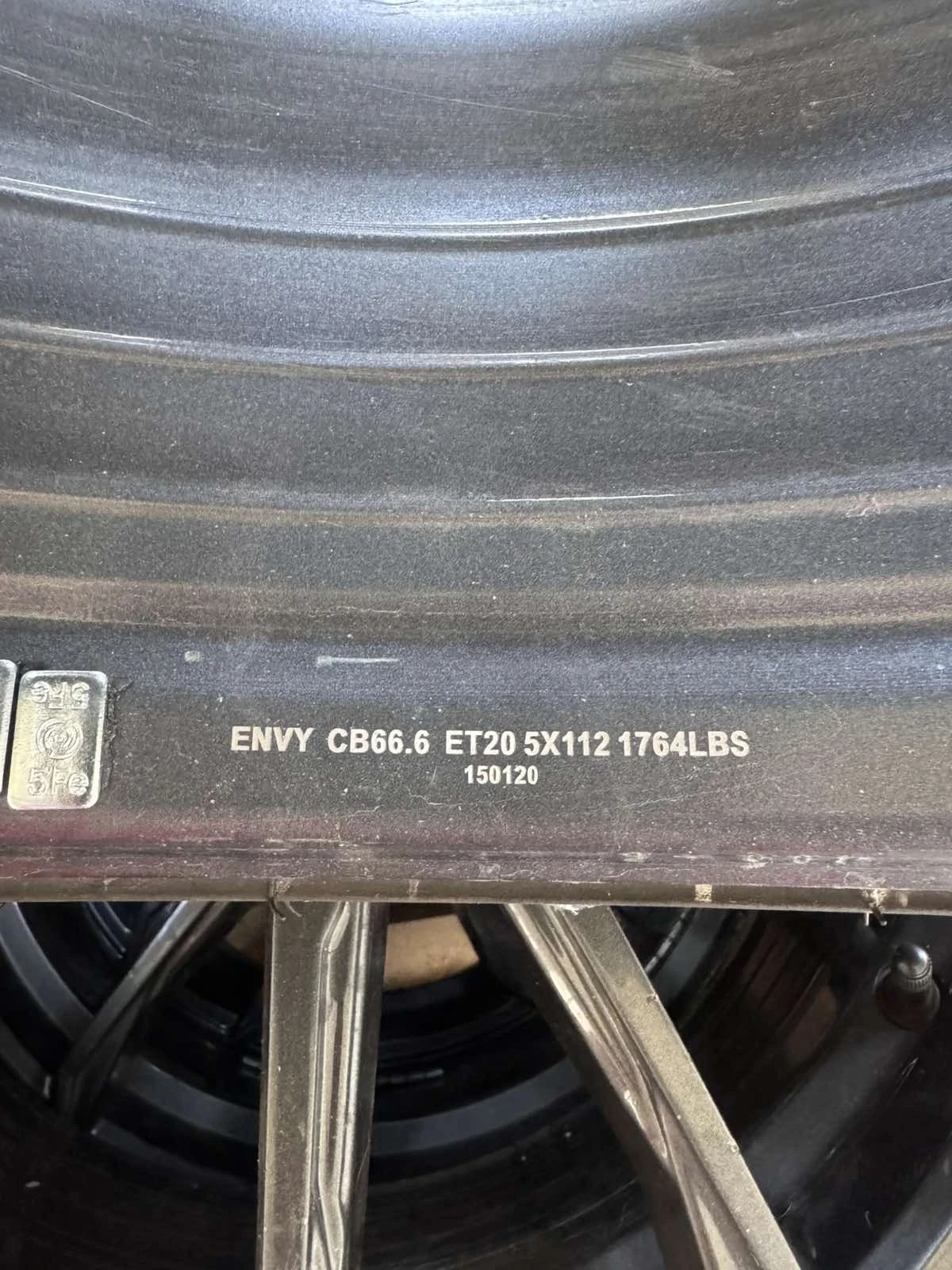 Гуми с джанти Kumho 245/40R18, снимка 4 - Гуми и джанти - 55812469