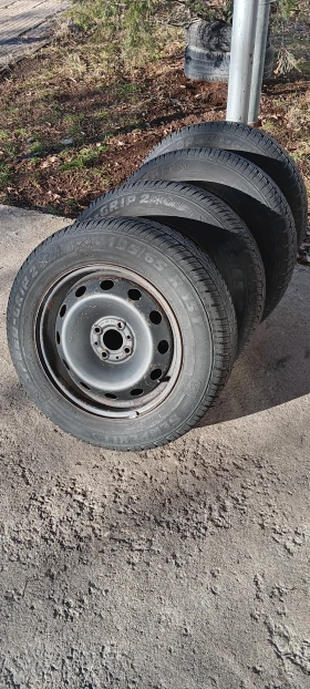 Гуми с джанти Semperit 195/65R15, снимка 1 - Гуми и джанти - 48527353