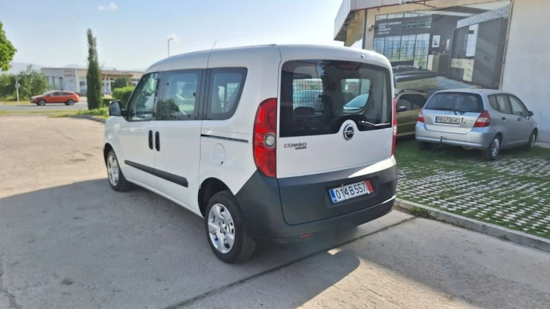 Opel Combo 1.6 Cdti 5mes KLIMA 6skorosti, снимка 4 - Автомобили и джипове - 45436710