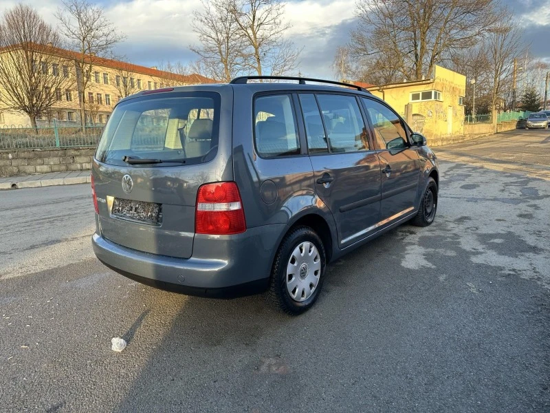 VW Touran 1, 6, снимка 2 - Автомобили и джипове - 47116618