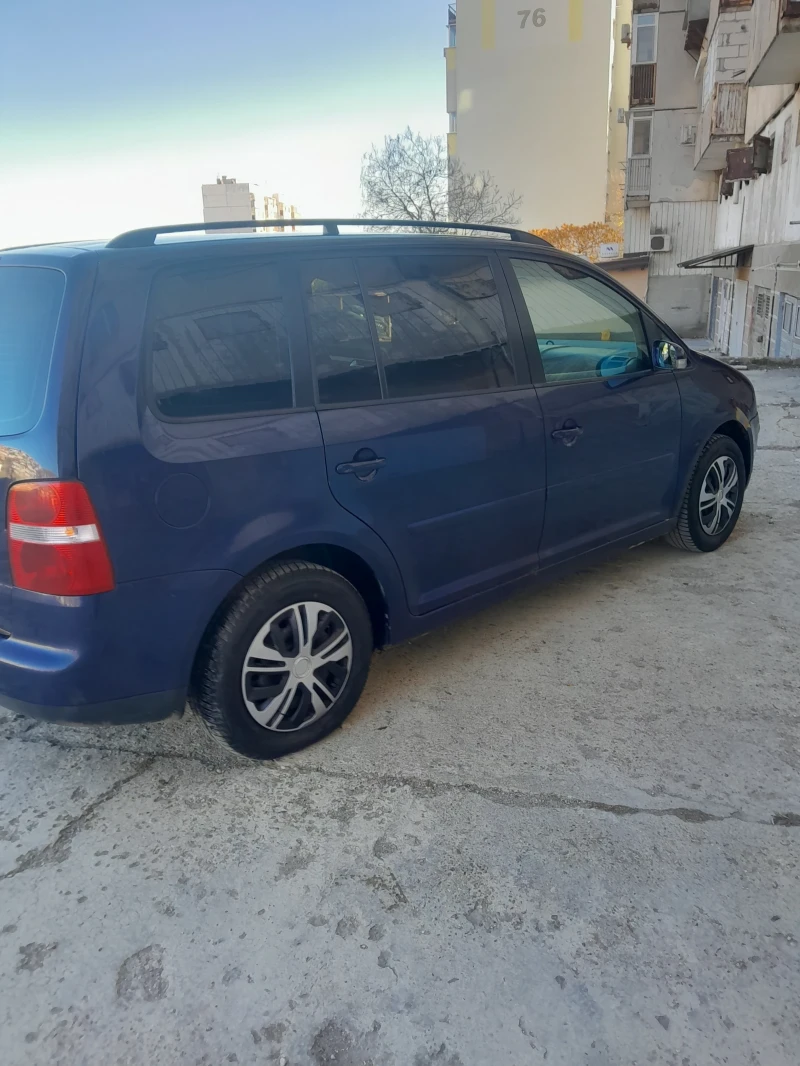 VW Touran, снимка 1 - Автомобили и джипове - 48101951