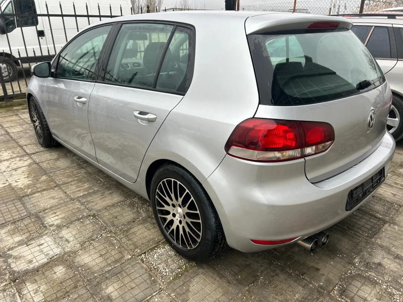 VW Golf 1.4 турбо, снимка 4 - Автомобили и джипове - 49154593