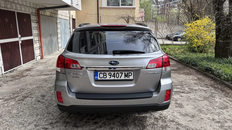 Subaru Outback, снимка 3 - Автомобили и джипове - 49611400