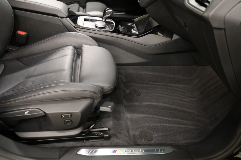 BMW M135 xDrive Sportautomatic M sport Paket, снимка 13 - Автомобили и джипове - 51586753