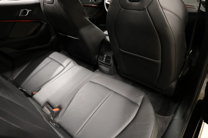 BMW M135 xDrive Sportautomatic M sport Paket, снимка 17 - Автомобили и джипове - 51586753