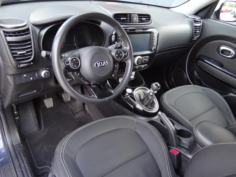 Kia Soul 1.6 GDI-132k.c. /Navi/Xenon/Camera/Lpg-BRC/Euro-5/, снимка 8 - Автомобили и джипове - 51845561