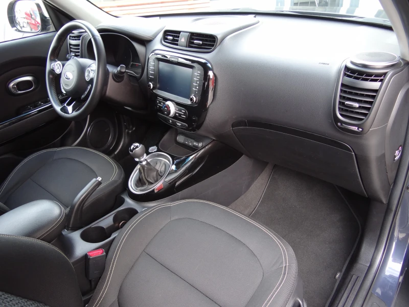 Kia Soul 1.6 GDI-132k.c. /Navi/Xenon/Camera/Lpg-BRC/Euro-5/, снимка 10 - Автомобили и джипове - 51845561