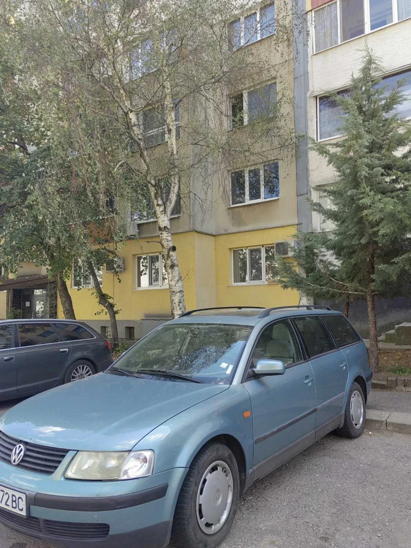 VW Passat, снимка 2 - Автомобили и джипове - 52422307