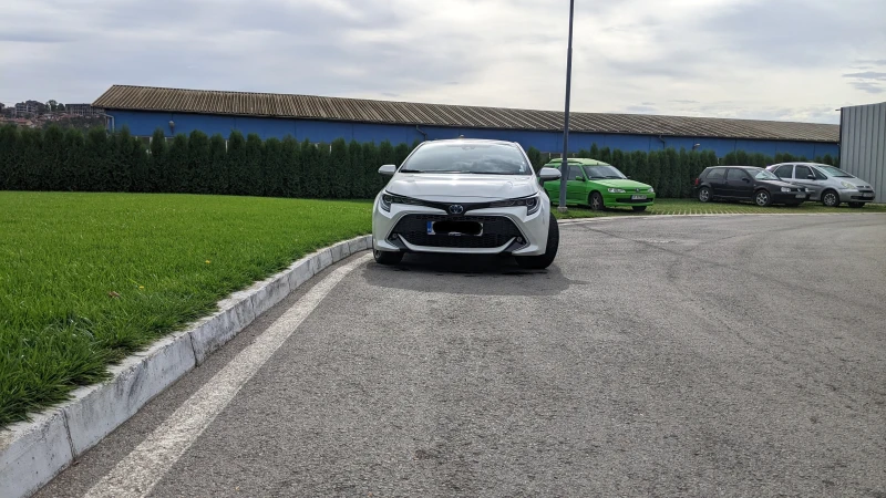 Toyota Corolla Lounge, снимка 3 - Автомобили и джипове - 52488530