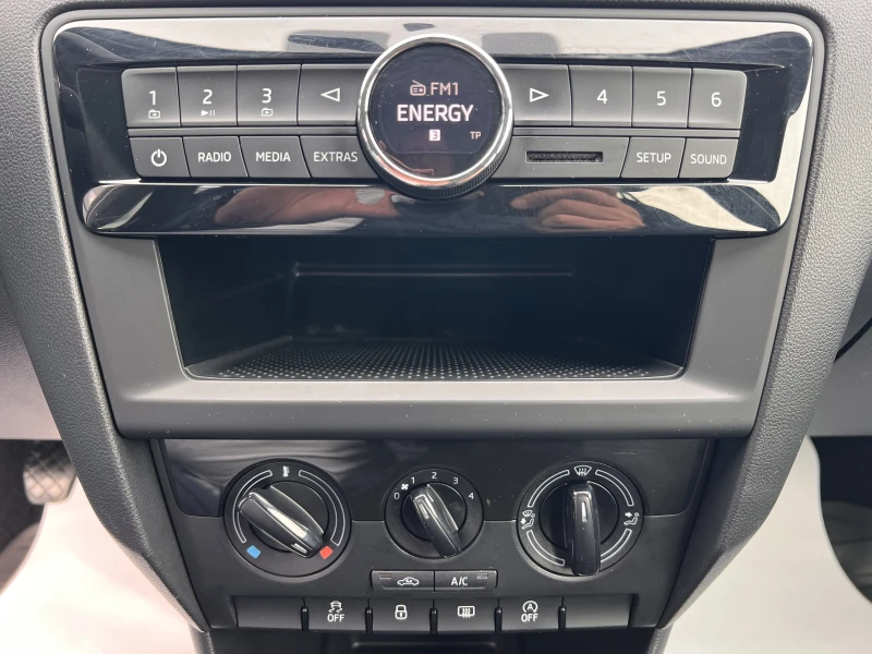 Skoda Rapid Ambition/1.6TDI/116K.C./5MT/N1, снимка 12 - Автомобили и джипове - 52133372