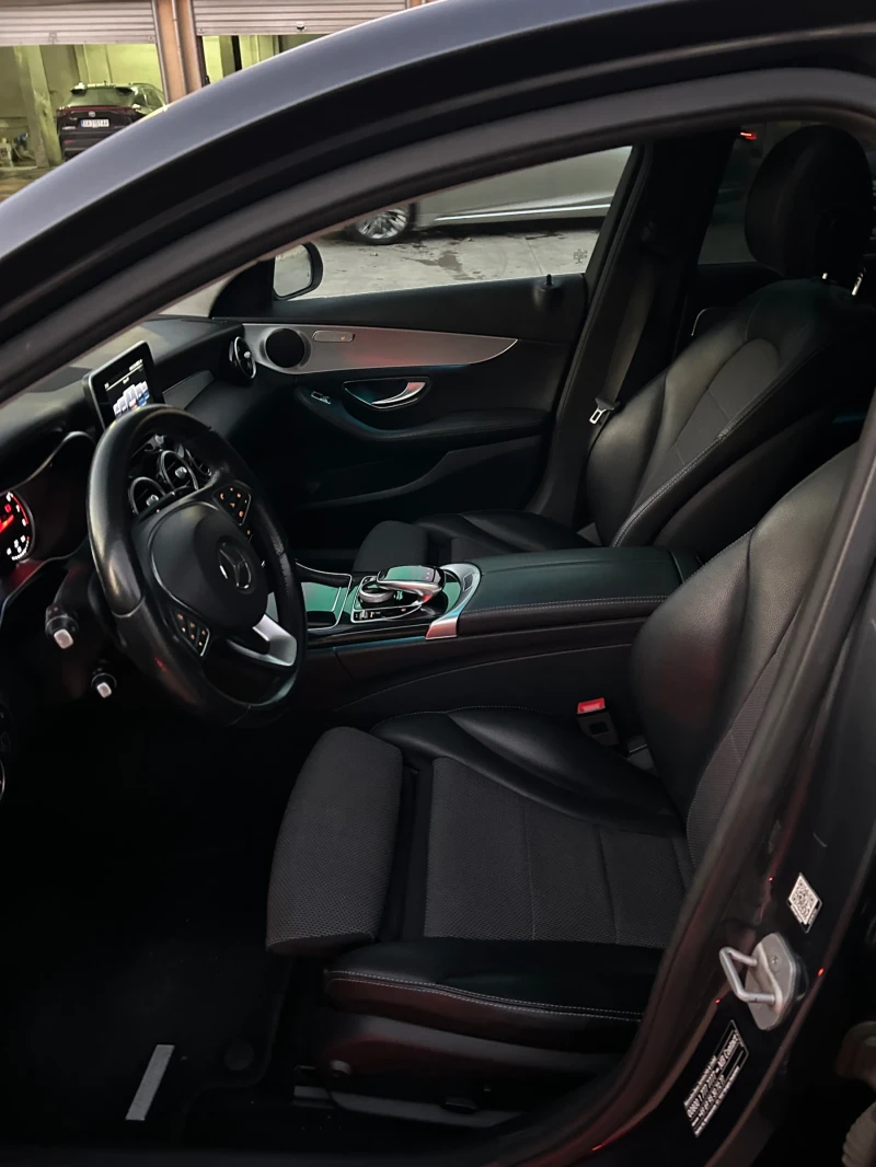 Mercedes-Benz C 200, снимка 12 - Автомобили и джипове - 52597805