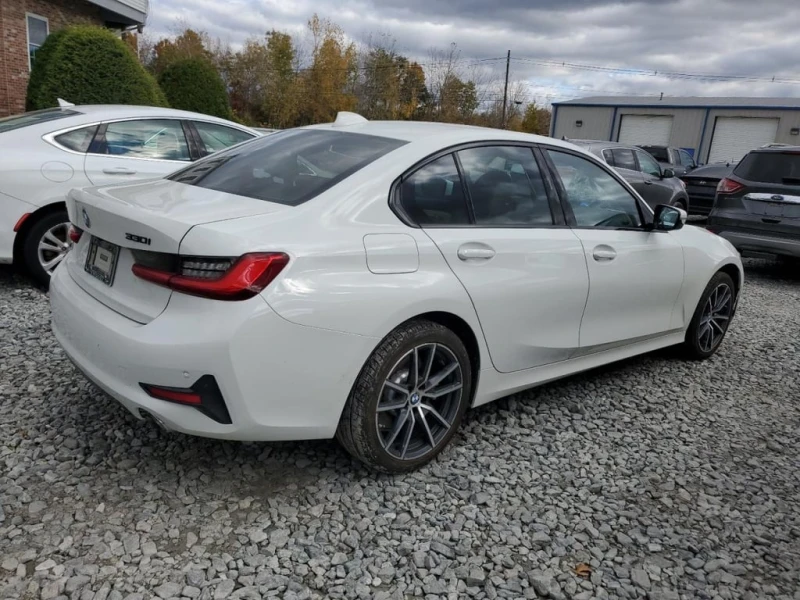 BMW 330 * CARFAX * БЕЗ ПЪРВОНАЧАЛНА ВНОСКА, снимка 3 - Автомобили и джипове - 52745464