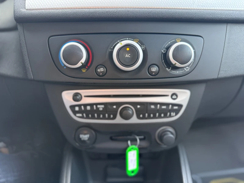 Renault Megane 6 МЕСЕЦА ГАРАНЦИЯ/1.5DCI 110к.с. Перфектна, снимка 12 - Автомобили и джипове - 52883948