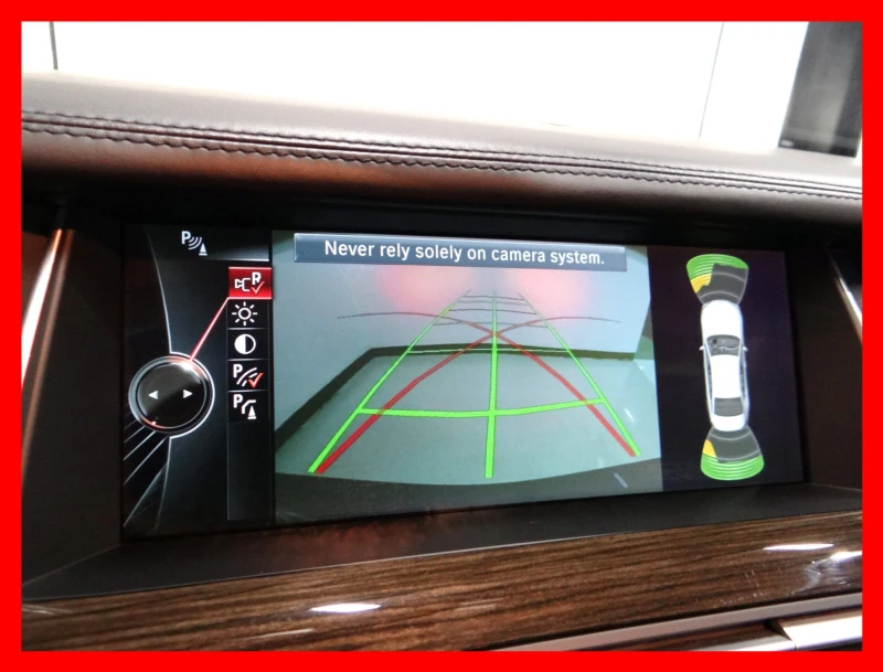 BMW 750 xDrive* АвтоКредит* (ЦЕНА ДО БГ), снимка 12 - Автомобили и джипове - 53290015