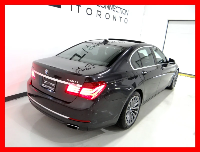 BMW 750 xDrive* АвтоКредит* (ЦЕНА ДО БГ), снимка 2 - Автомобили и джипове - 53290015