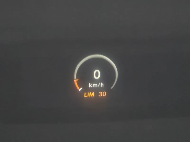 Mercedes-Benz C 220, снимка 17 - Автомобили и джипове - 53825781