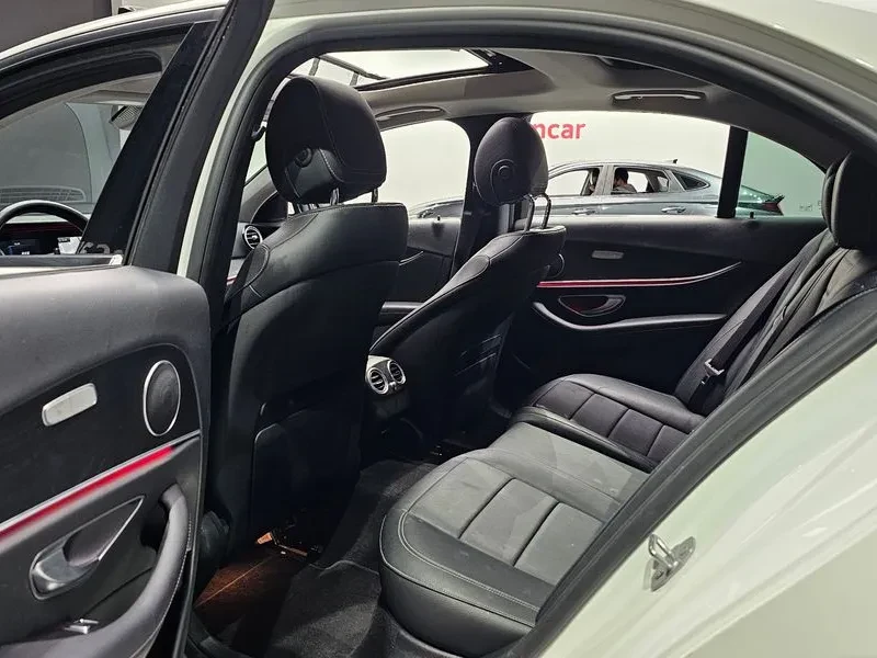 Mercedes-Benz E 200 Avantgarde, снимка 11 - Автомобили и джипове - 56018650