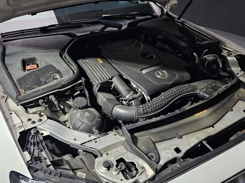 Mercedes-Benz E 200 Avantgarde, снимка 6 - Автомобили и джипове - 56018650