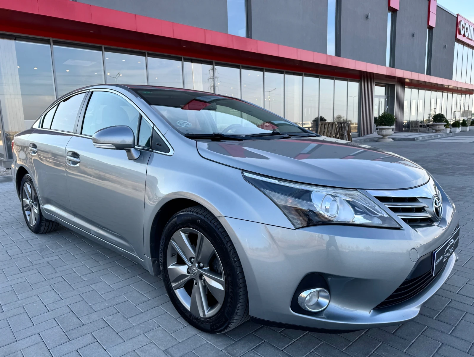 Toyota Avensis 2.0 D-4D 126к.с FACELIFT / NAVI / CAMERA / EURO 6 - [1] 