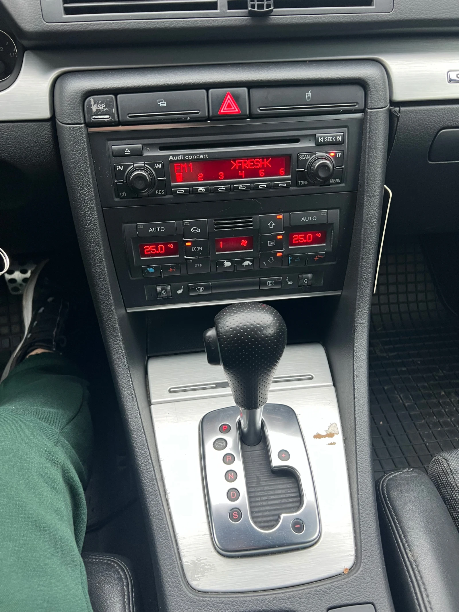 Audi A4 3.0 D S line  - изображение 4